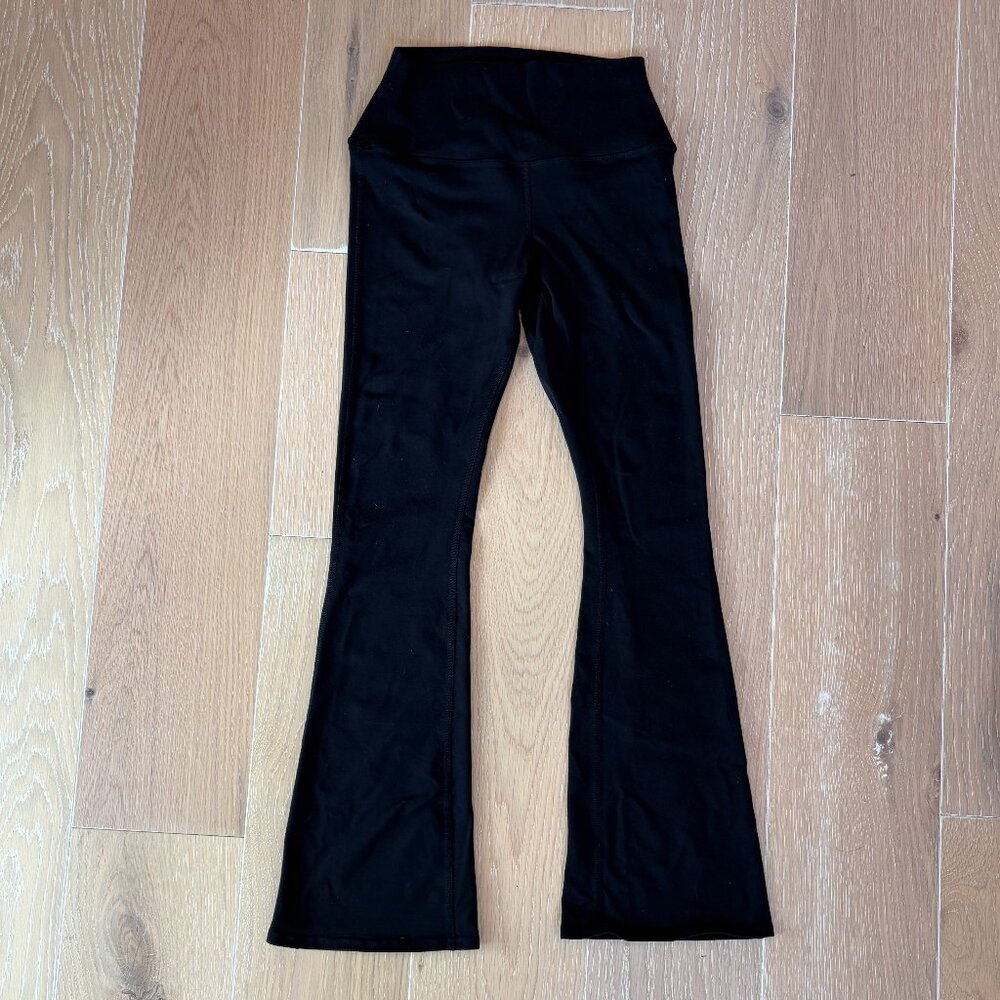 Alo Flared Legging